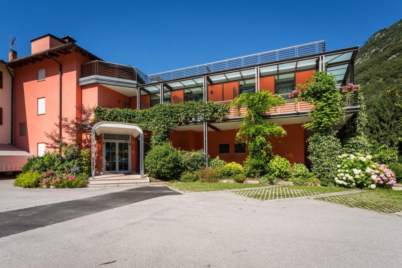 Hotel Due Laghi 3*