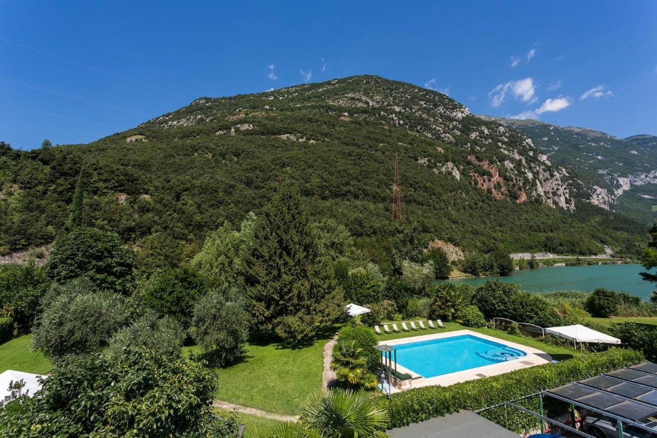 Due Laghi